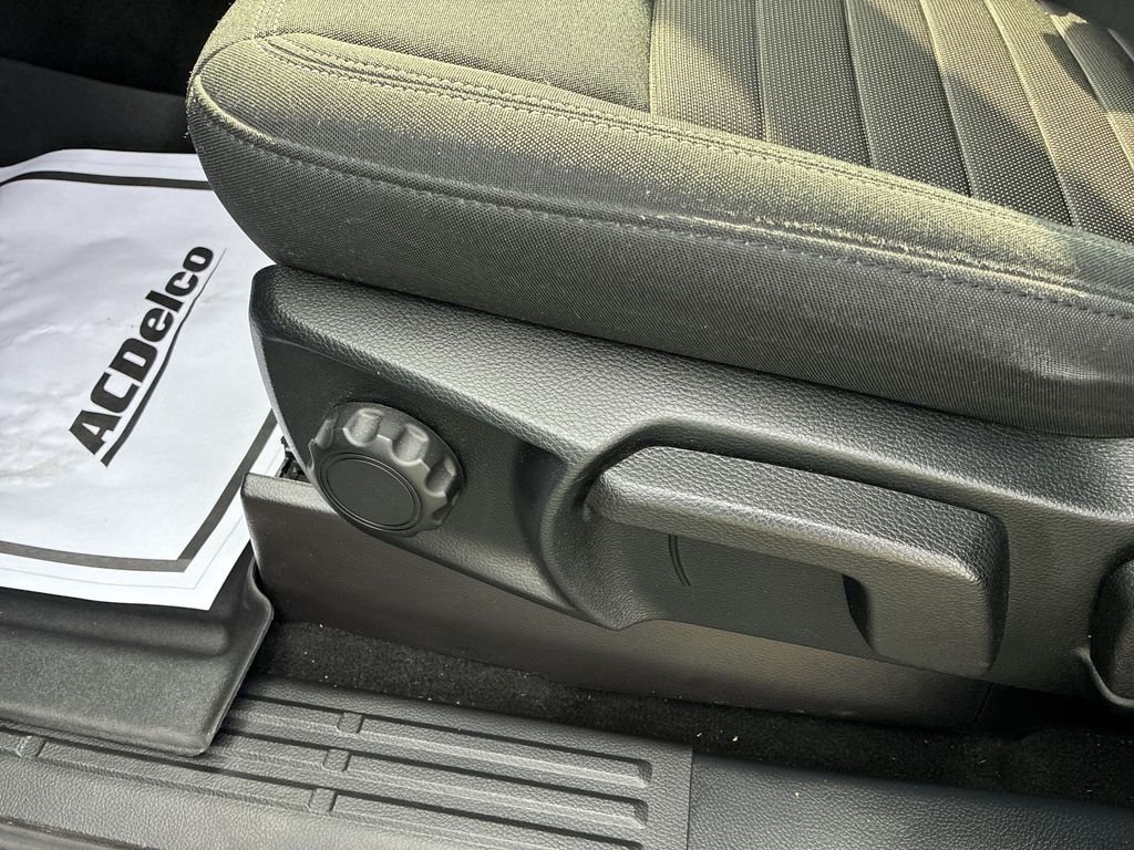 Used 2019 Gray Ford XLT image 12