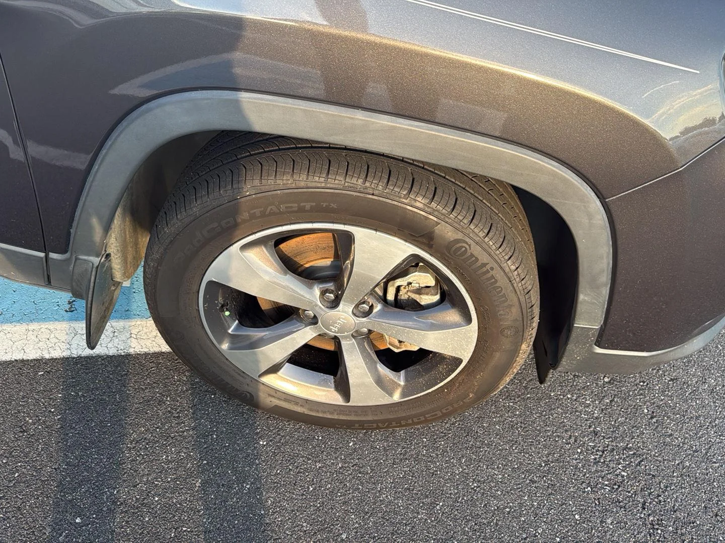 Used 2019 Granite Crystal Metallic Clearcoat Jeep Limited image 12