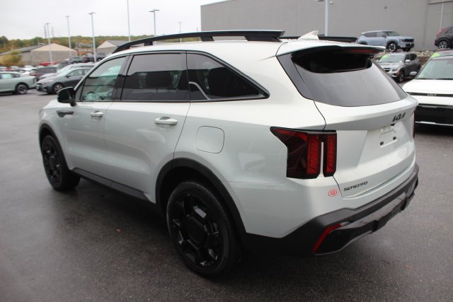 Used 2026 White Kia X-Line EX image 32