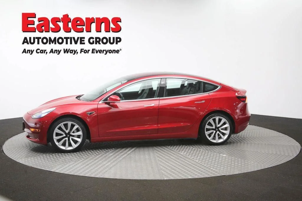 Used 2018 Red Tesla Long Range image 55