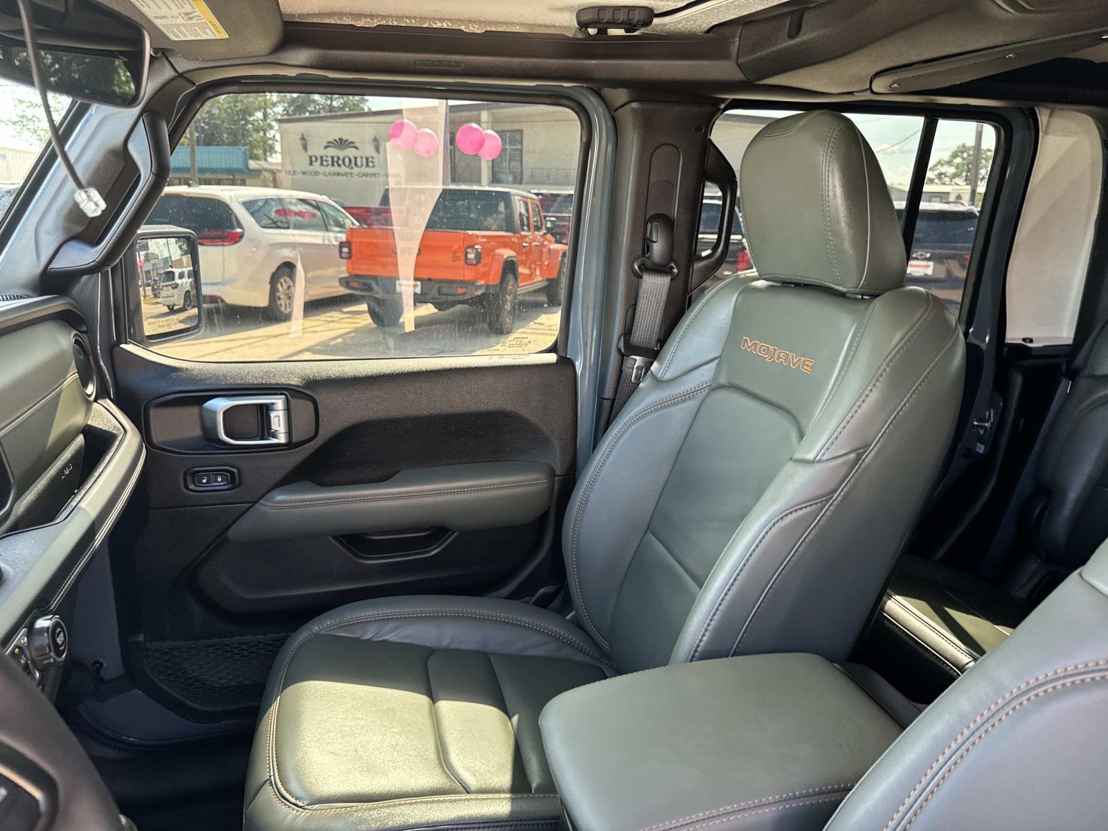 Used 2025 Anvil Clearcoat Jeep Mojave image 15