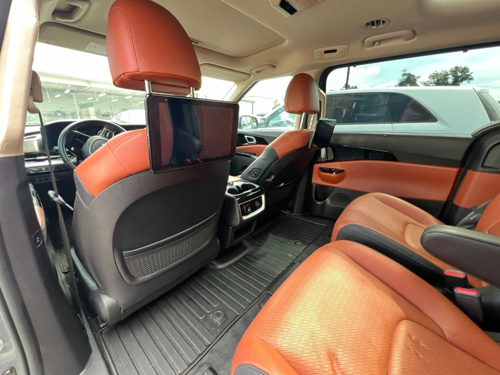 Used 2022 Blue Kia SX Prestige image 8