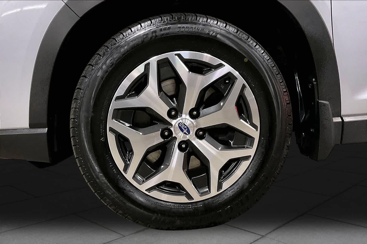 Used 2019 Ice Silver Metallic Subaru Premium image 11