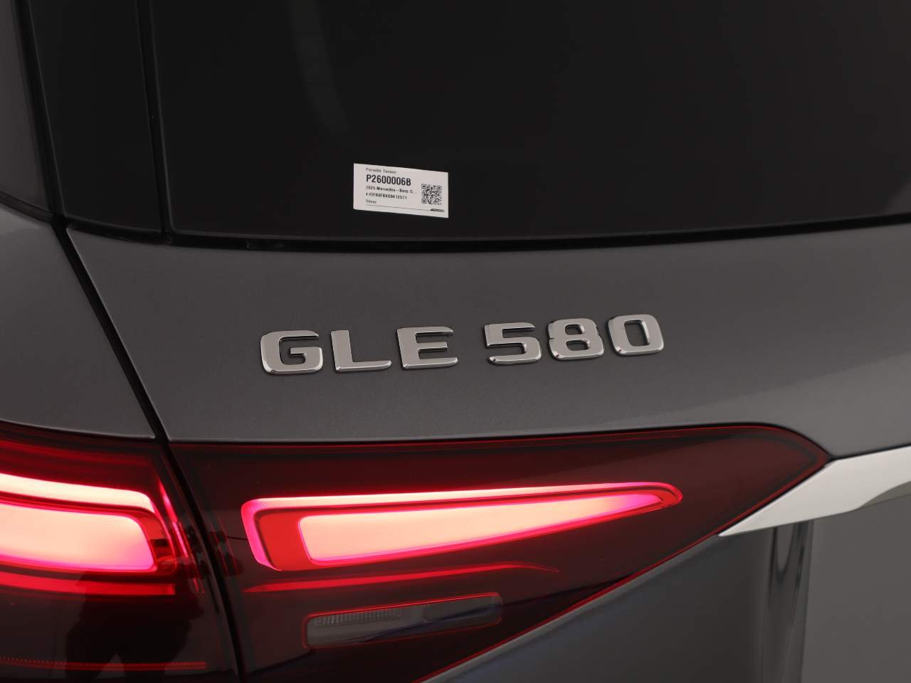 Used 2025 Grey Mercedes-Benz GLE 580 4MATIC® image 7