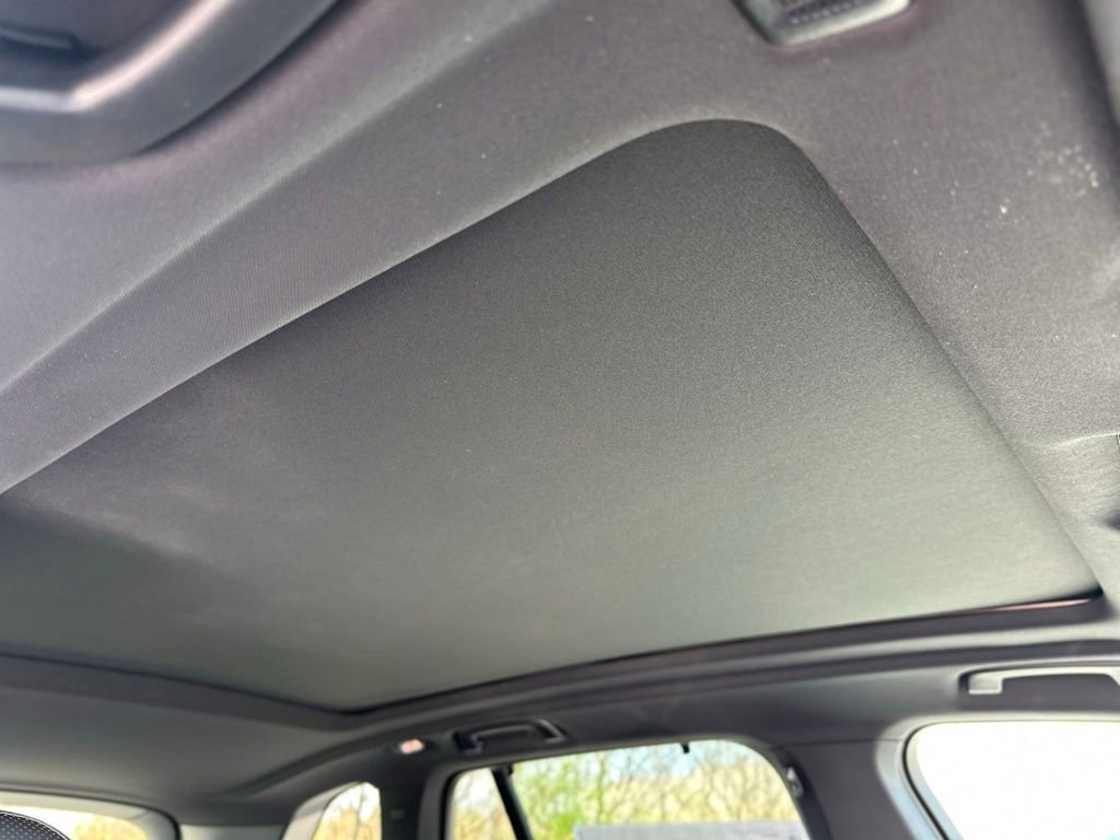 New 2026 Carbon Black Metallic BMW xDrive50e image 27