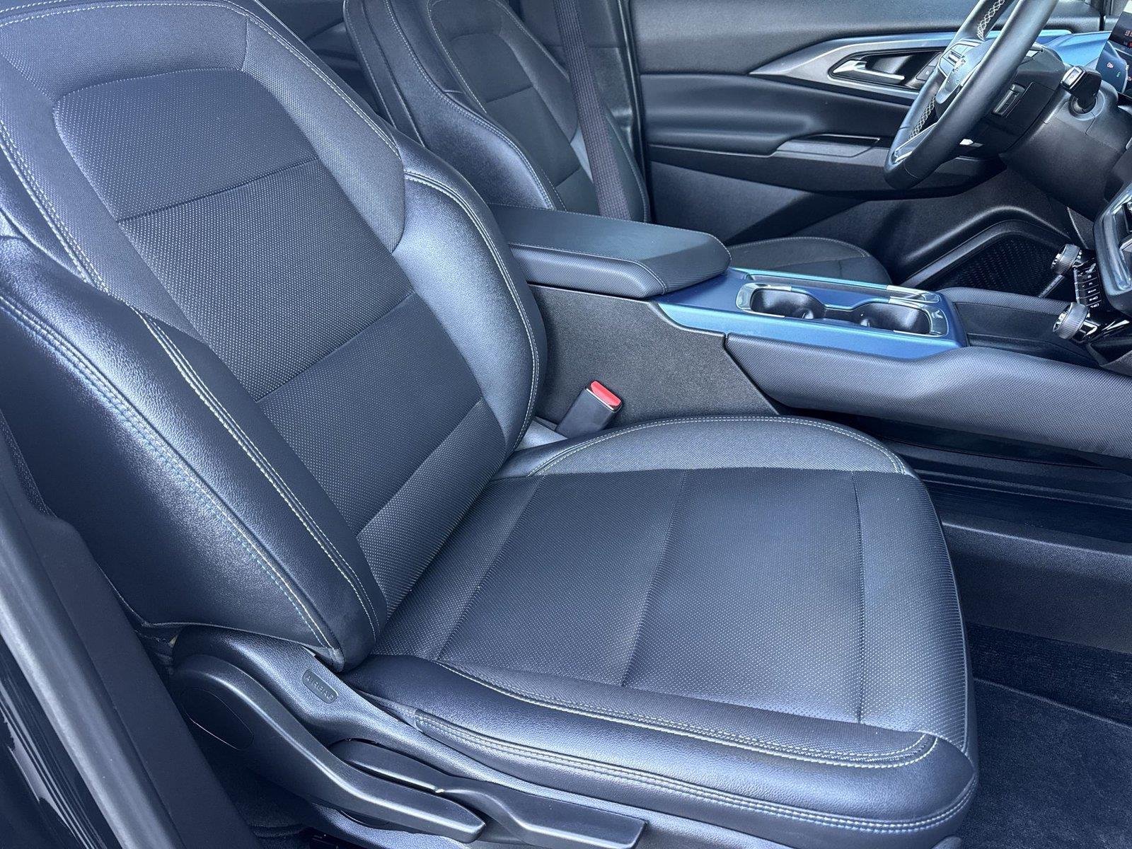2024 Chevrolet Equinox EV LT - Photo 33