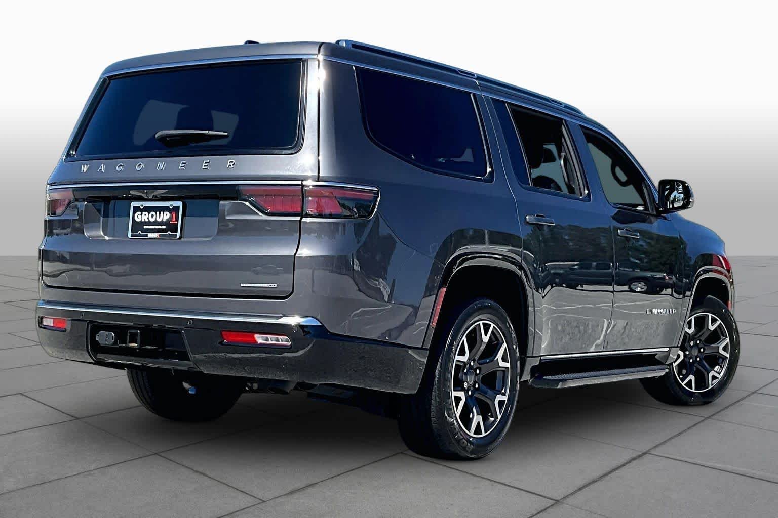 Used 2024 Baltic Gray Metallic Clearcoat Jeep Series III image 13