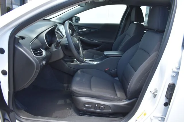 Used 2024 White Chevrolet LT image 11