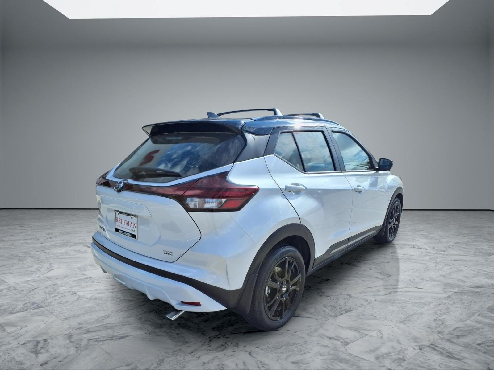 Used 2021 Aspen White/Super Black Nissan SR image 7