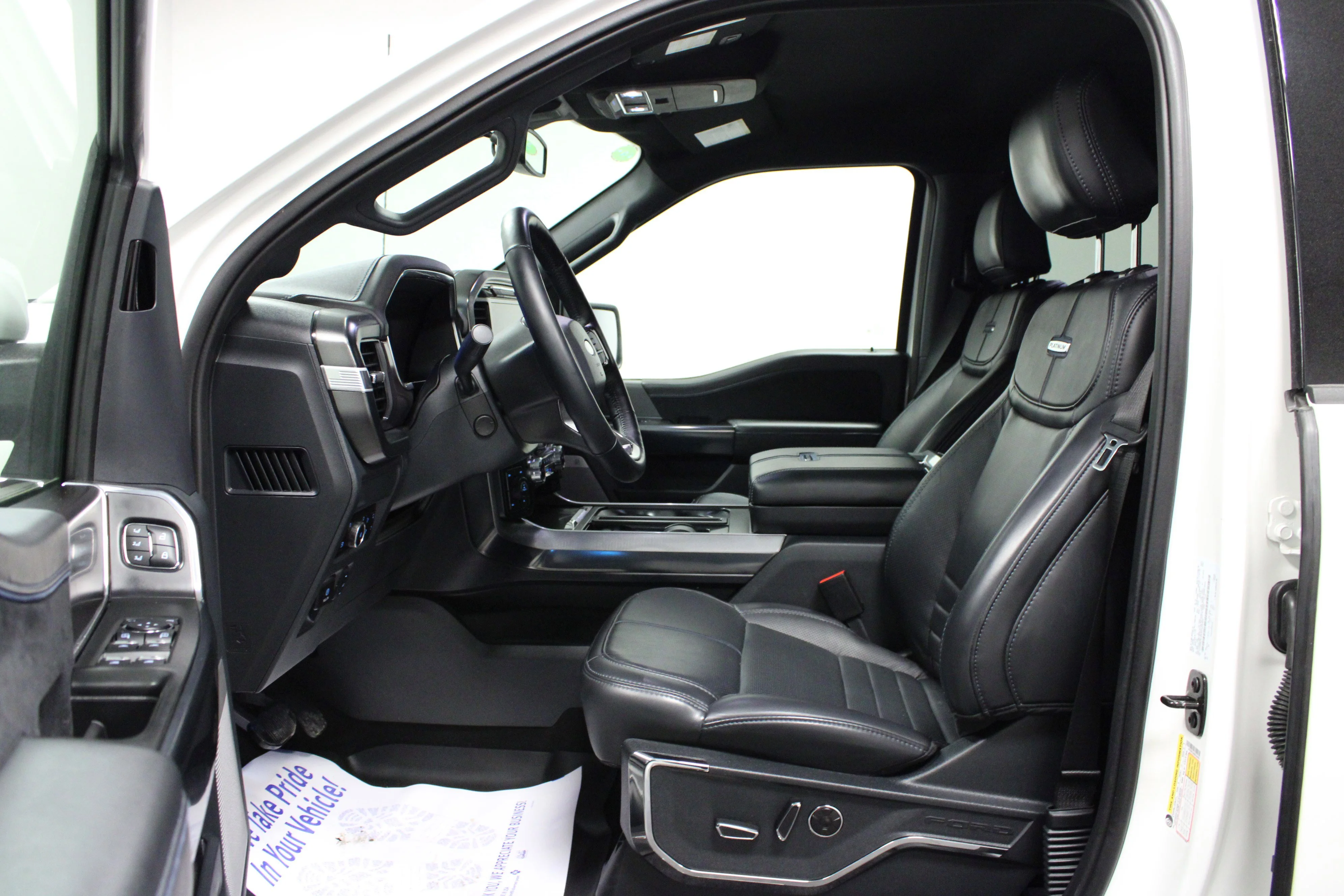 Used 2025 Star White Metallic Tri-Coat Ford Platinum image 12