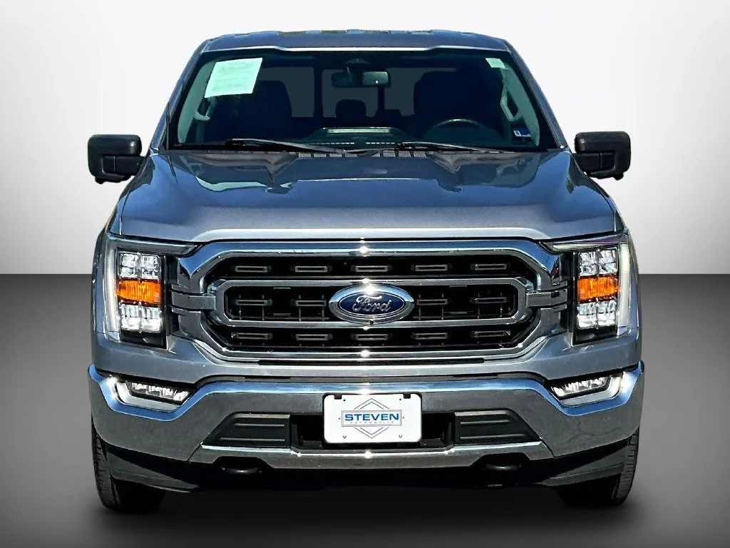Used 2022 Silver Ford XLT image 2