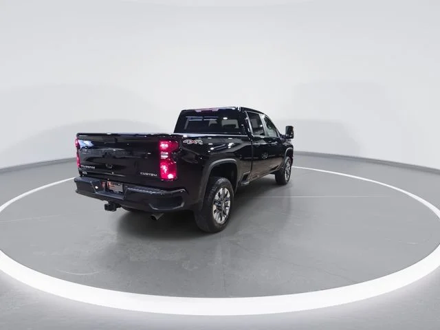 Used 2024 Black Chevrolet Custom image 8
