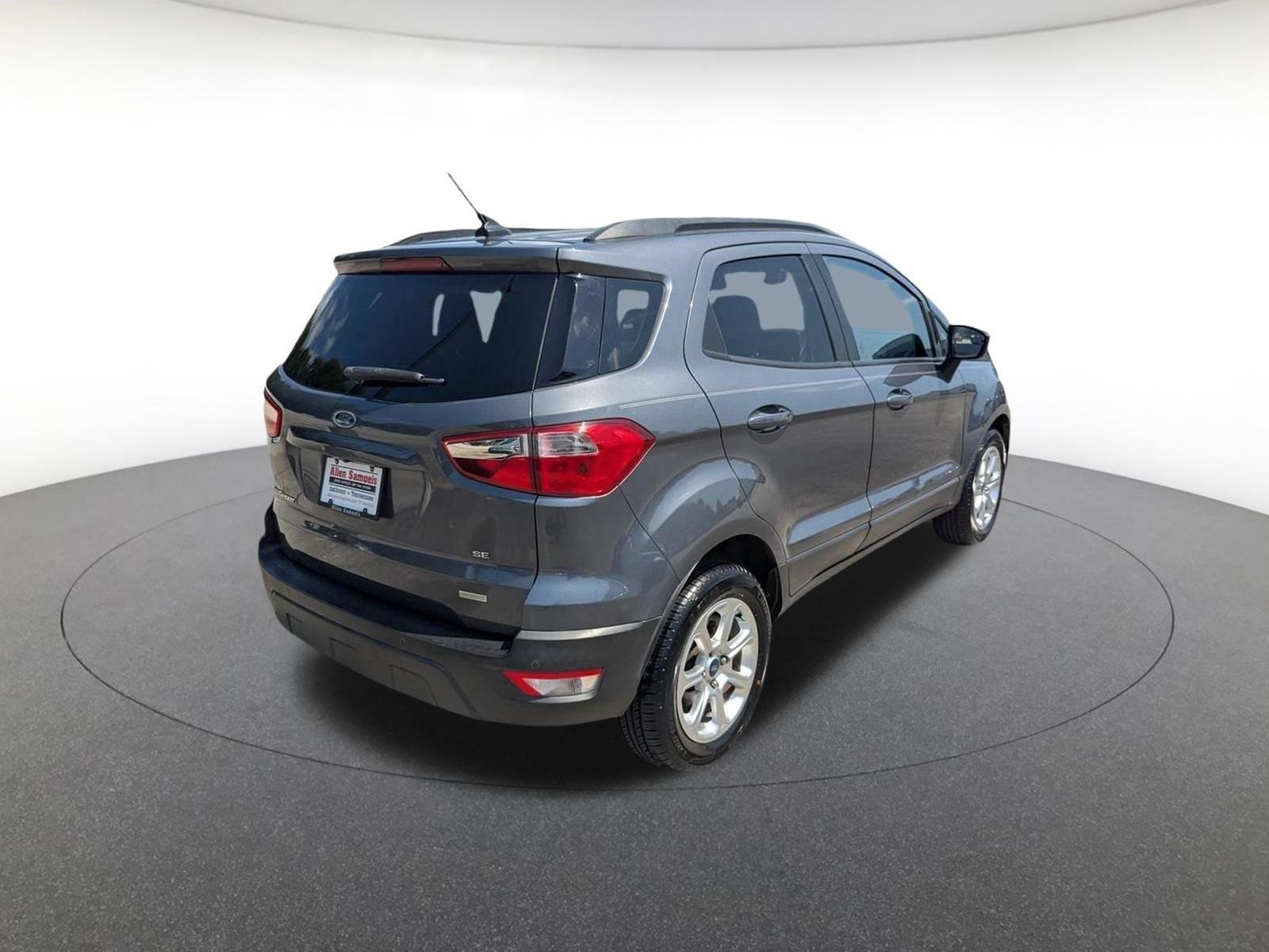 Used 2018 Smoke Metallic Ford SE image 4