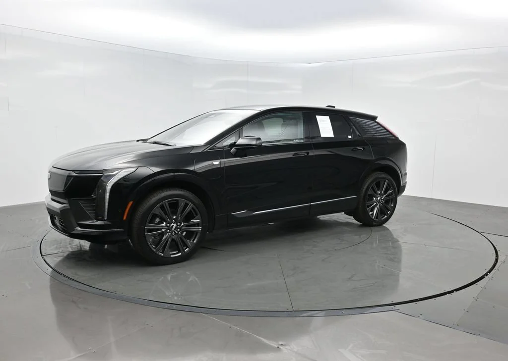 Used 2025 Cadillac OPTIQ Sport 2 with VIN 3GYK3GMR5SS165260 for sale in Naperville, IL