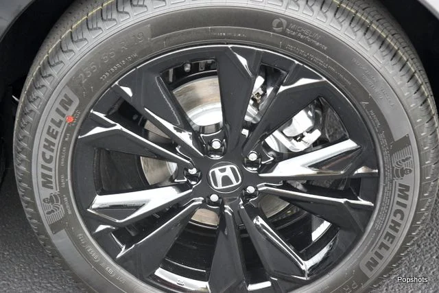 New 2026 Urban Gray Pearl Honda AWD Sport Touring Hybrid image 5