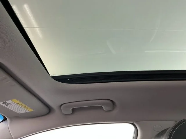 Used 2017 Red Kia EX image 21