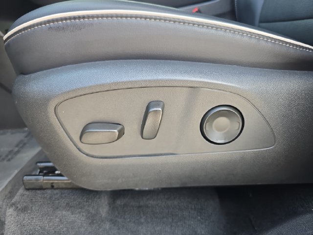 2025 Buick Enclave Preferred - Photo 19