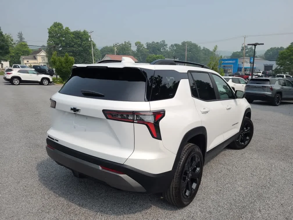 New 2027 Summit White Chevrolet LT image 3