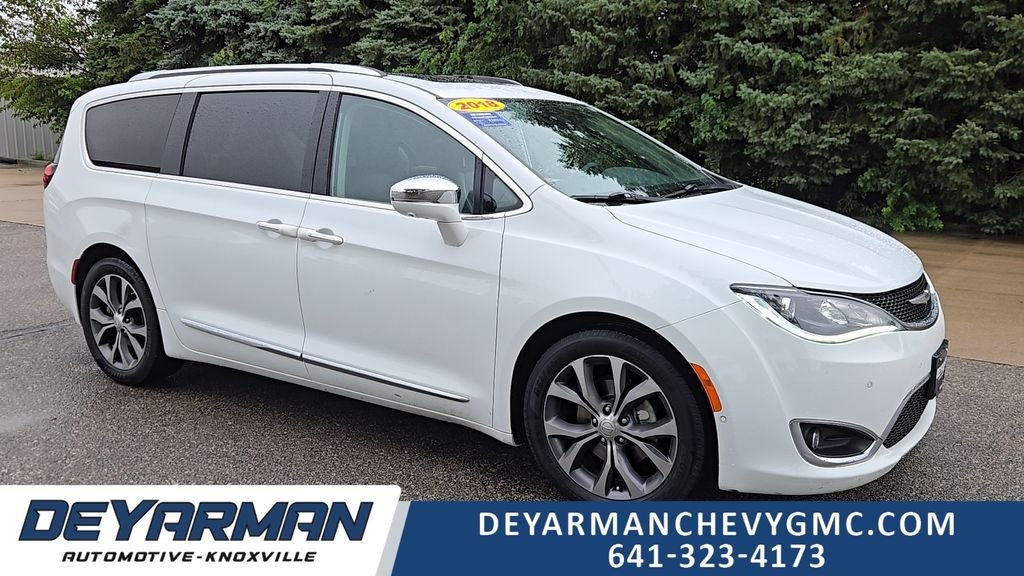 Used 2018 White Chrysler Limited image 1