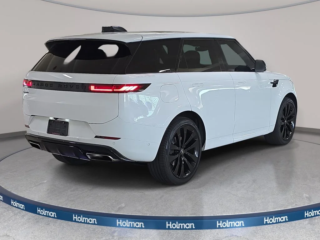 Used 2024 White Land Rover Dynamic SE image 7