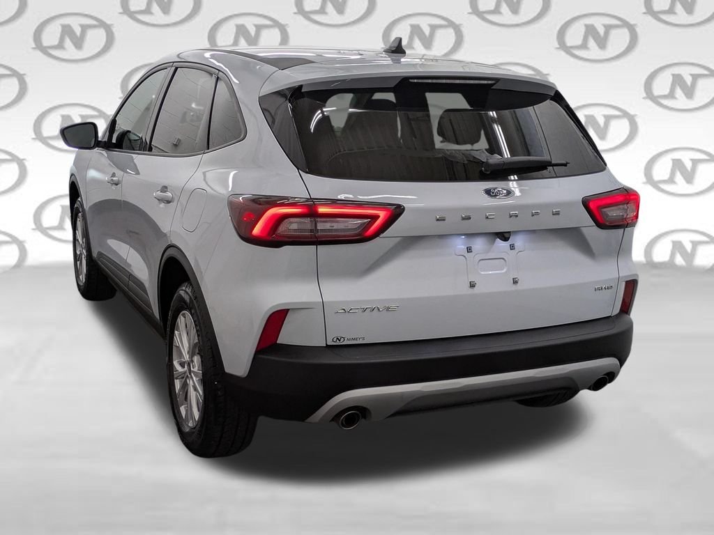 Used 2025 Red Ford Active image 22