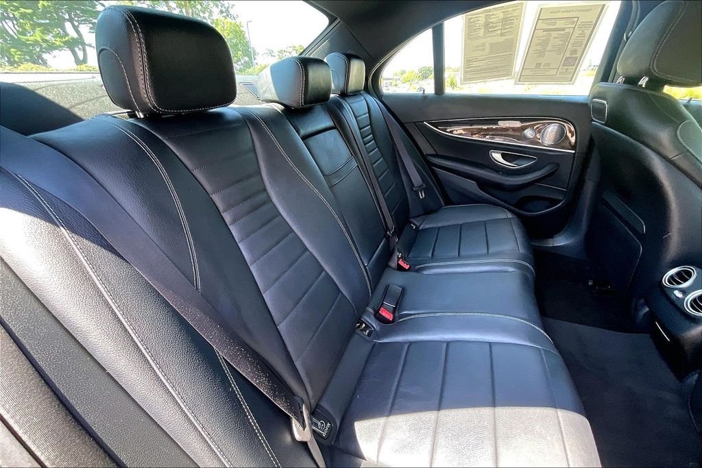 Used 2018 Black Mercedes-Benz E 400 image 27