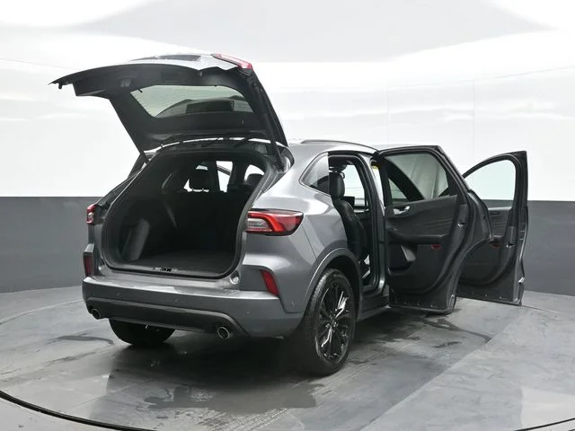 Used 2024 Gray Ford ST-Line Elite image 29