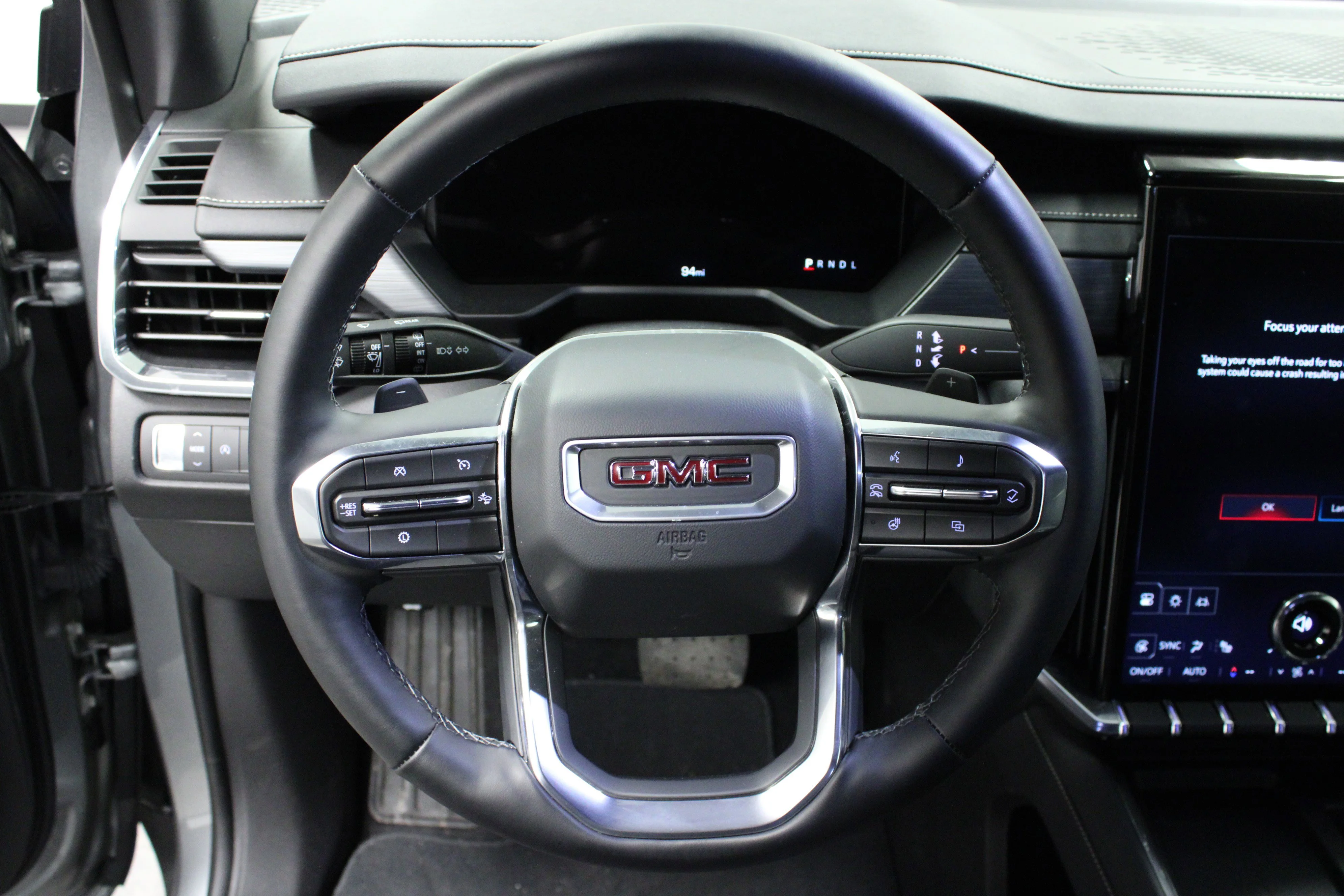 New 2025 Sterling Metallic GMC Elevation image 18