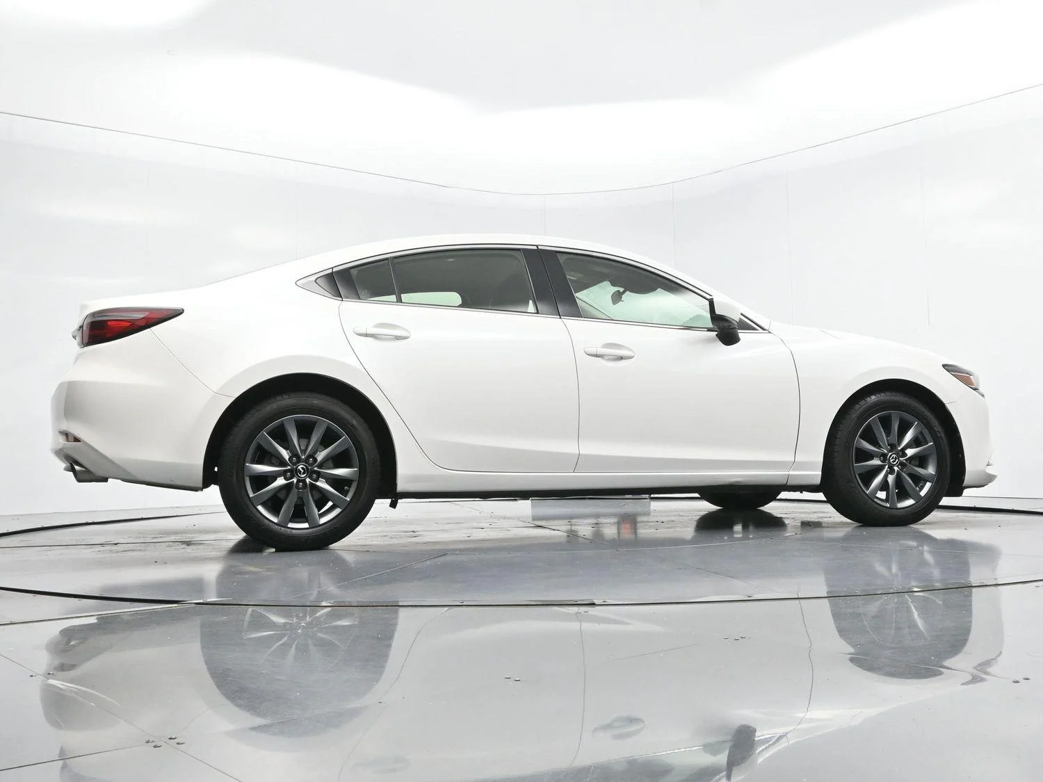 Used 2018 Snowflake White Pearl Mica Mazda Sport image 44