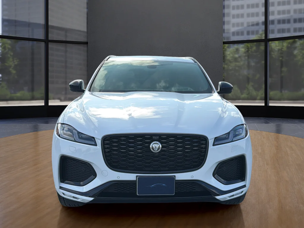 New 2026 White Jaguar P400 R-Dynamic S image 11