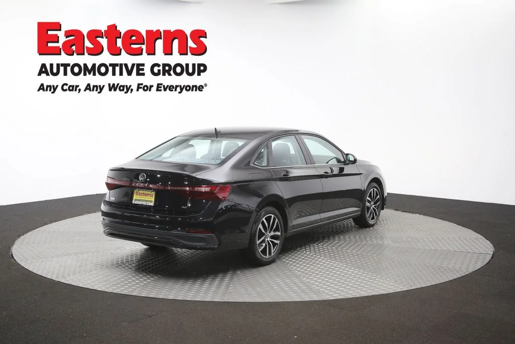 Used 2025 Black Volkswagen 1.5T SE image 39