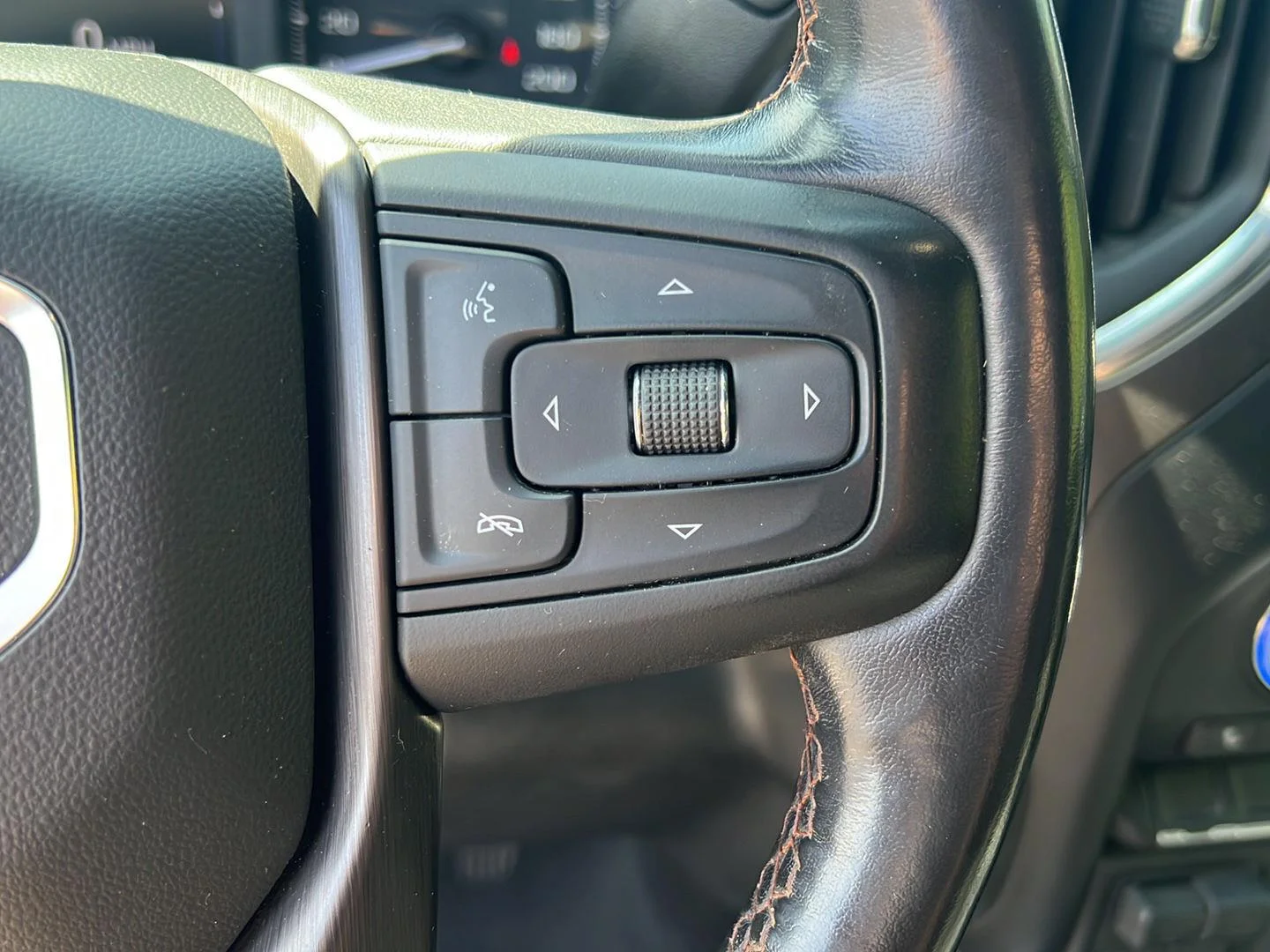 Used 2021 Onyx Black GMC AT4 image 9