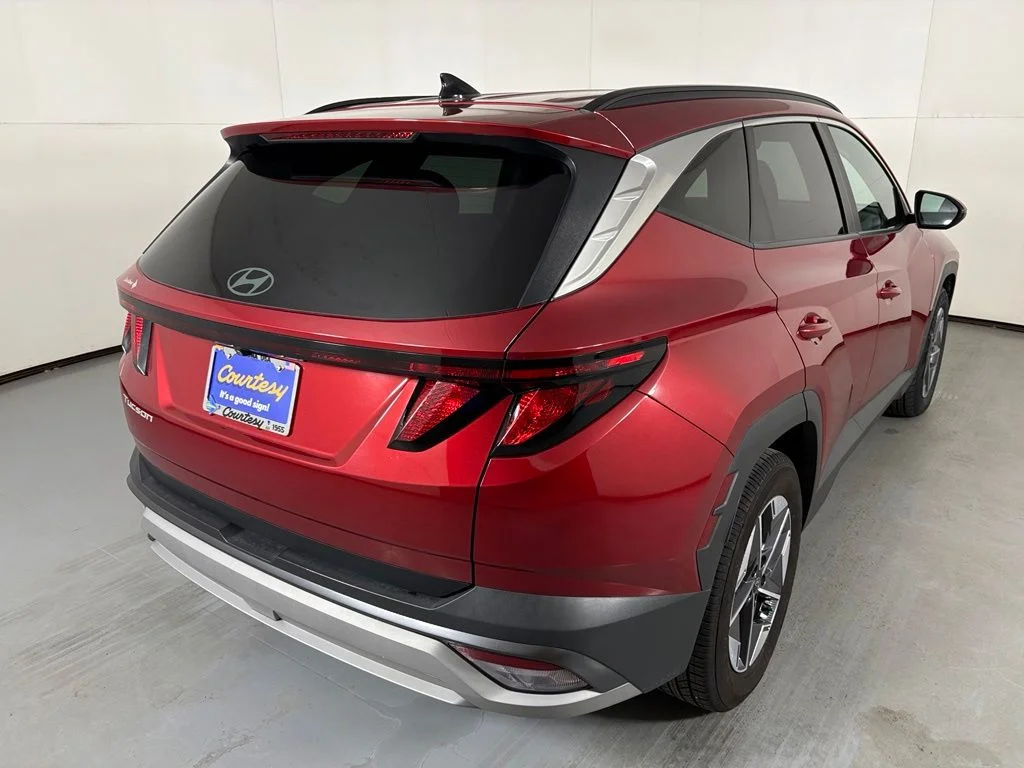 Used 2025 Red Hyundai SEL image 7