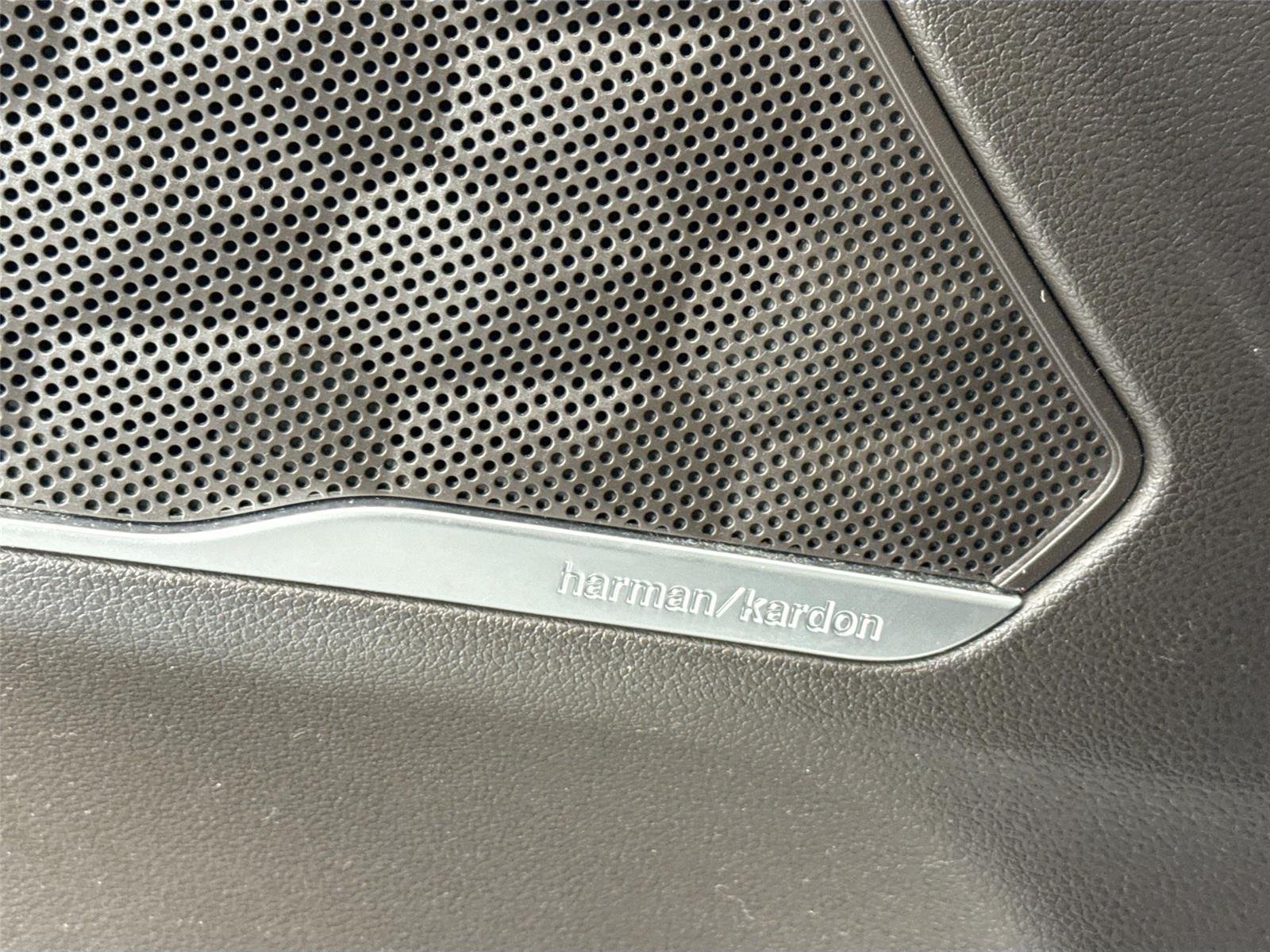 Used 2022 Quartz White Hyundai SEL Premium image 30