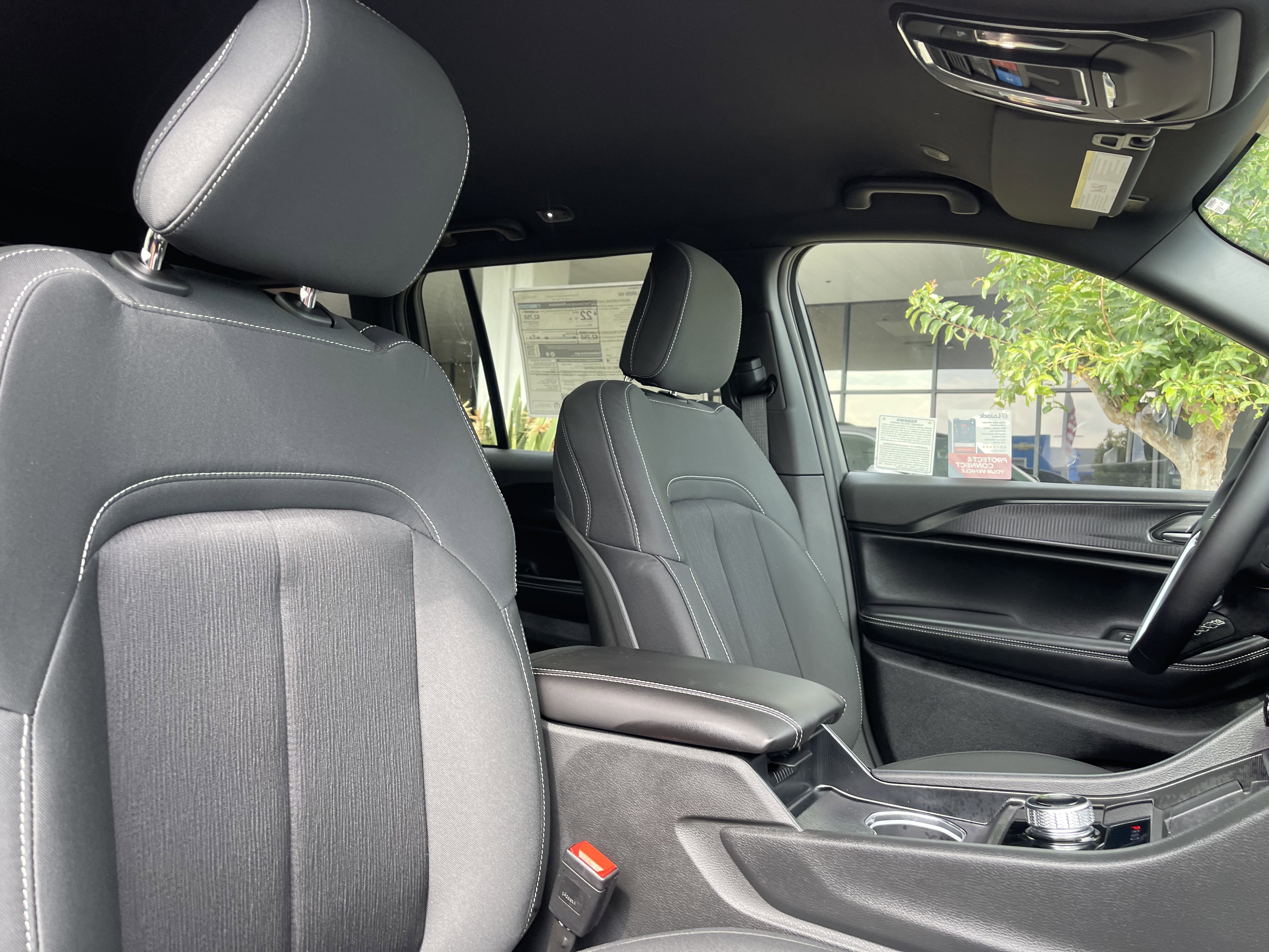 New 2026 Baltic Gray Metallic Clear-Coat Exterior Paint Jeep Laredo image 14