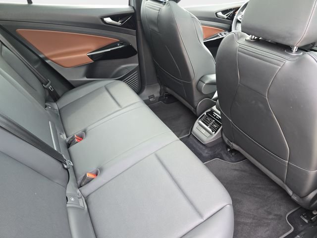 Used 2021  Volkswagen Pro S image 13