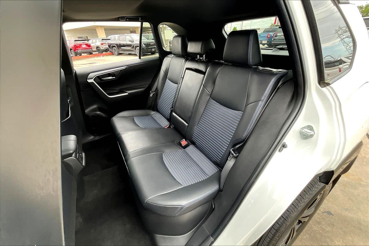 Used 2023 Wind Chill Pearl/Midnight Black Metallic Toyota Hybrid XSE image 21