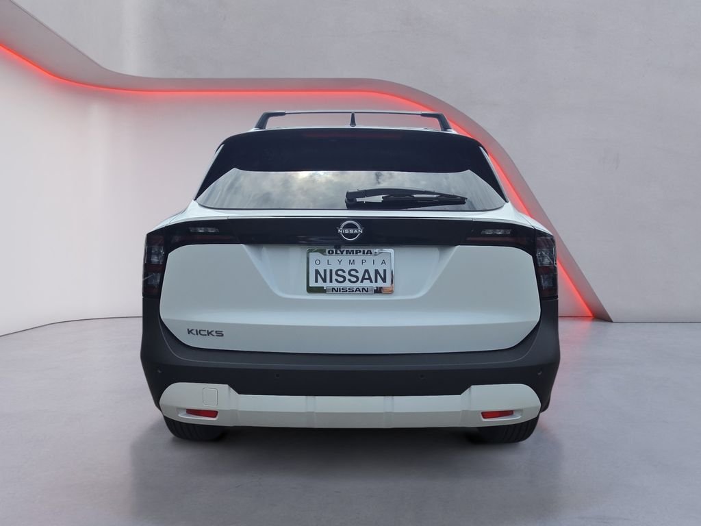 New 2026 Aspen White TriCoat / Super Black Two-tone Nissan SV image 4