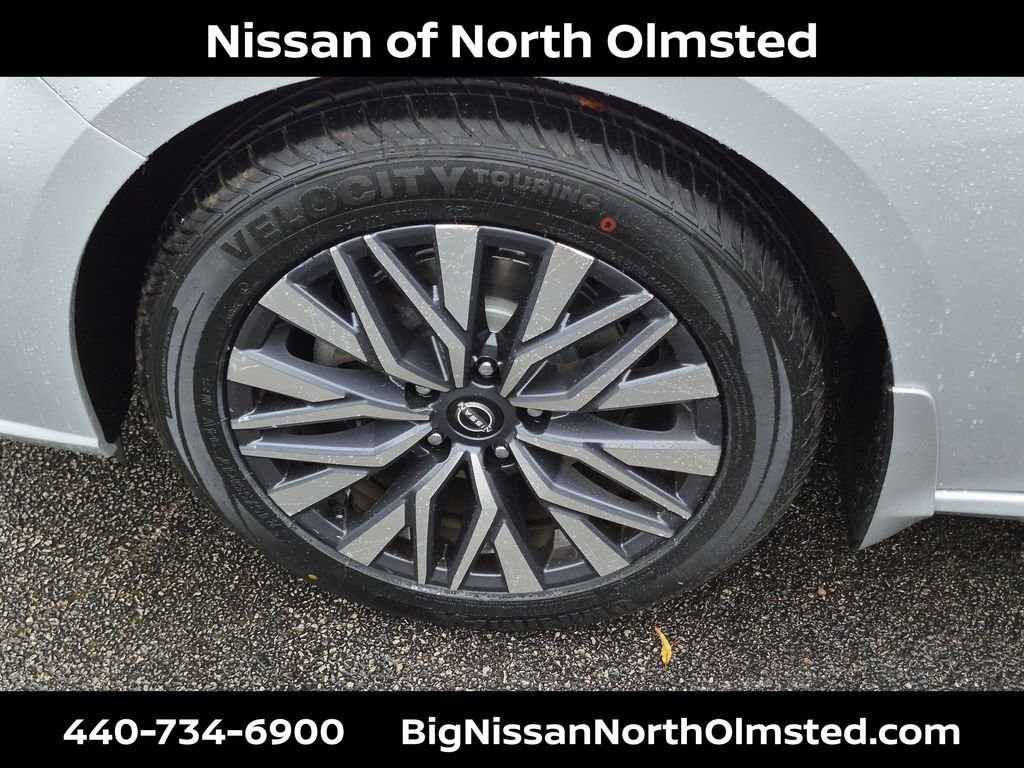 Certified Used 2023 Brilliant Silver Metallic Nissan 2.5 SV image 30