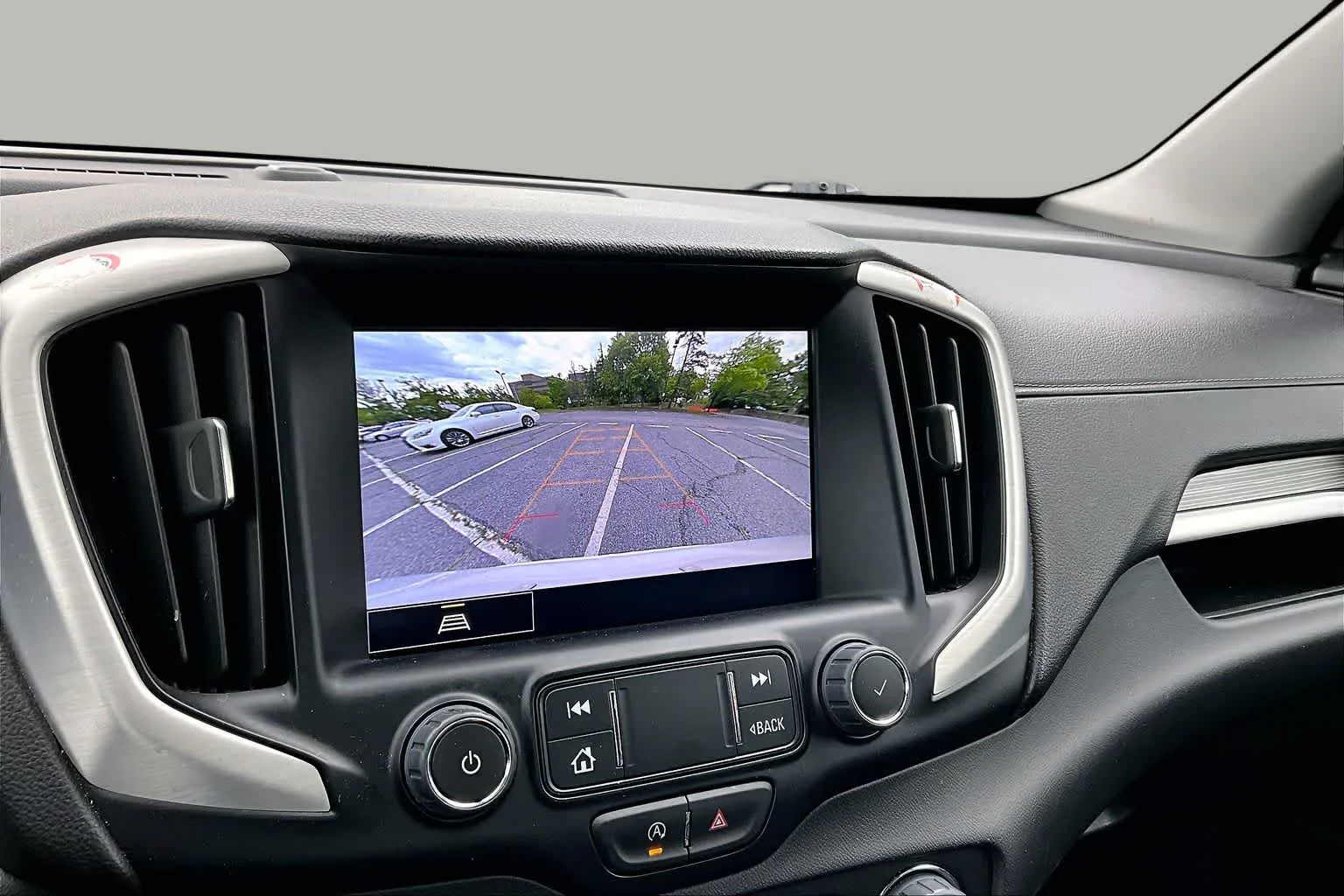 Used 2024 Summit White GMC SLT image 26