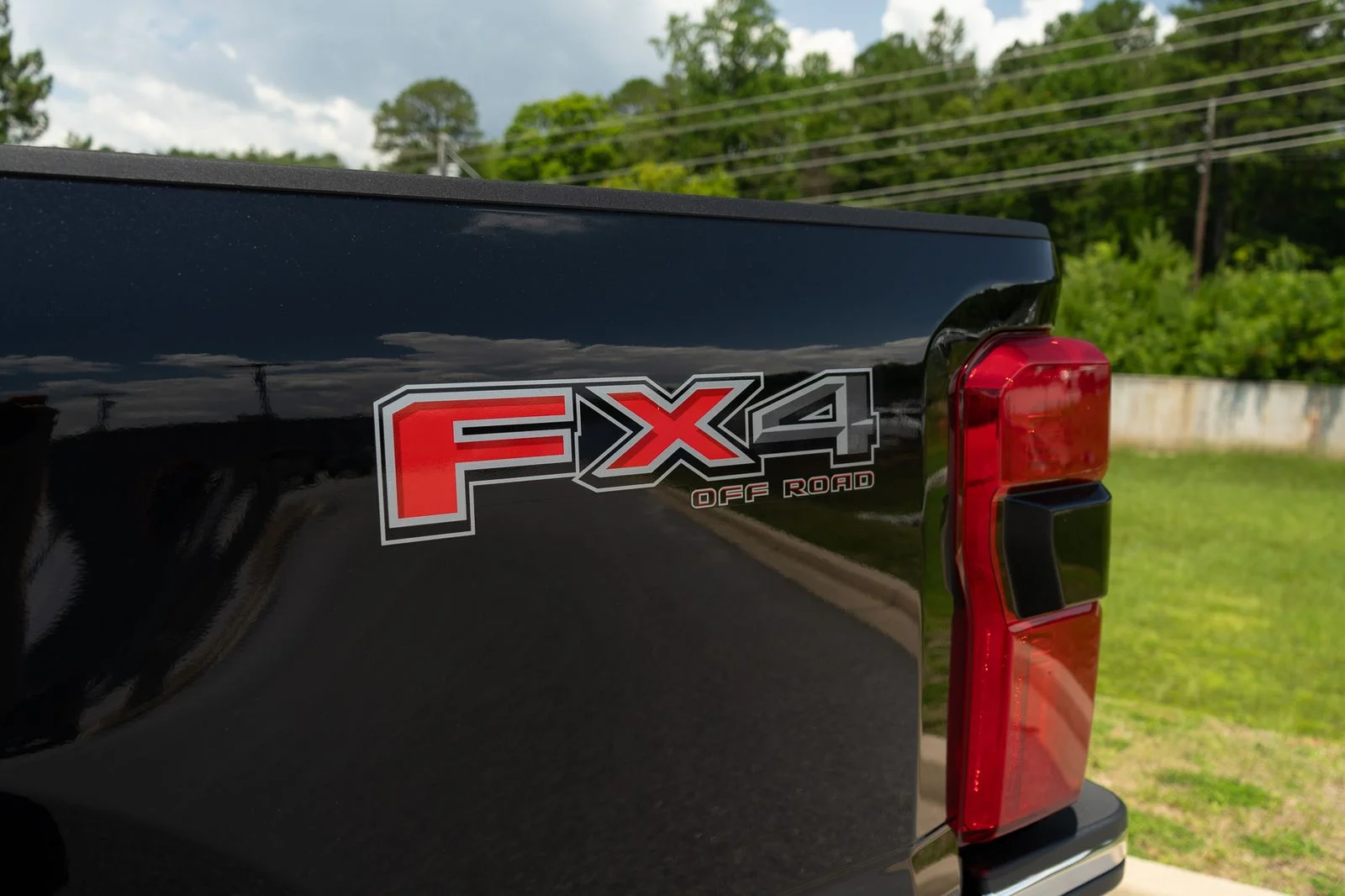 New 2026 Agate Black Metallic Ford F-250® Lariat® image 15
