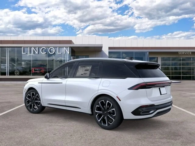 New 2026 White Platinum Metallic Tri-Coat Lincoln Reserve image 4