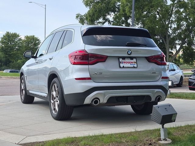 Used 2021 Silver BMW xDrive30i image 5