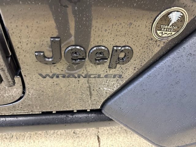 Used 2021 Granite Crystal Metallic Clearcoat Jeep Willys image 5