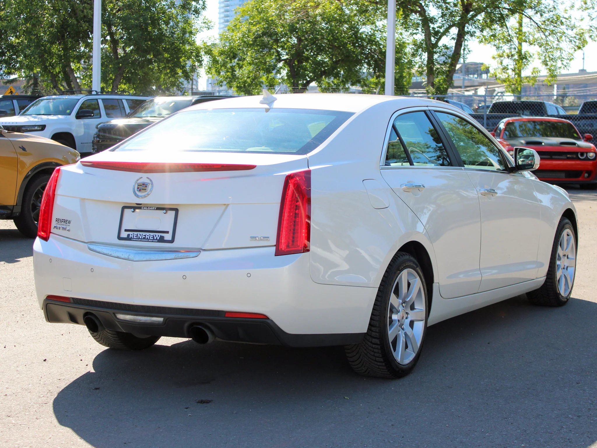 Used 2013 White Cadillac Luxury*No Accidents | Sunroof | BOSE | Heated Seats | Nav | Backup Camera | V6 | 321 HP image 14