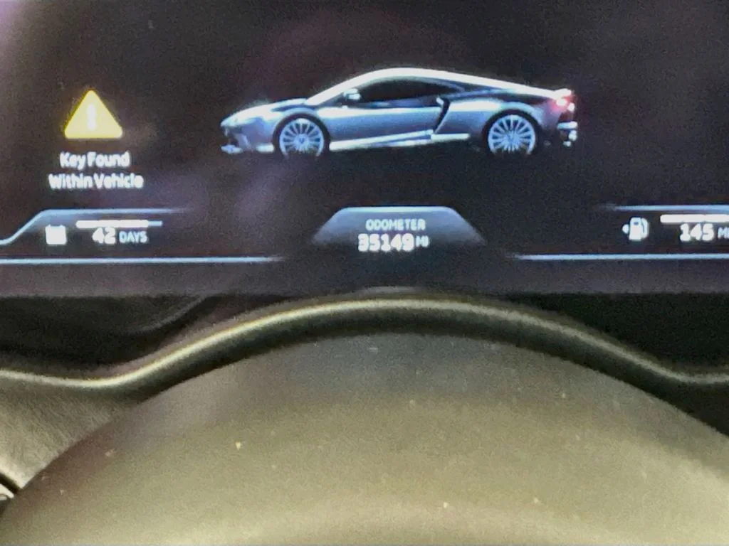 Used 2021 Orange McLaren Base image 12