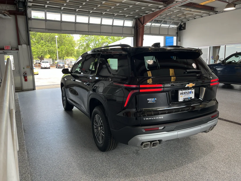 2026 Chevrolet Traverse LT - Photo 6