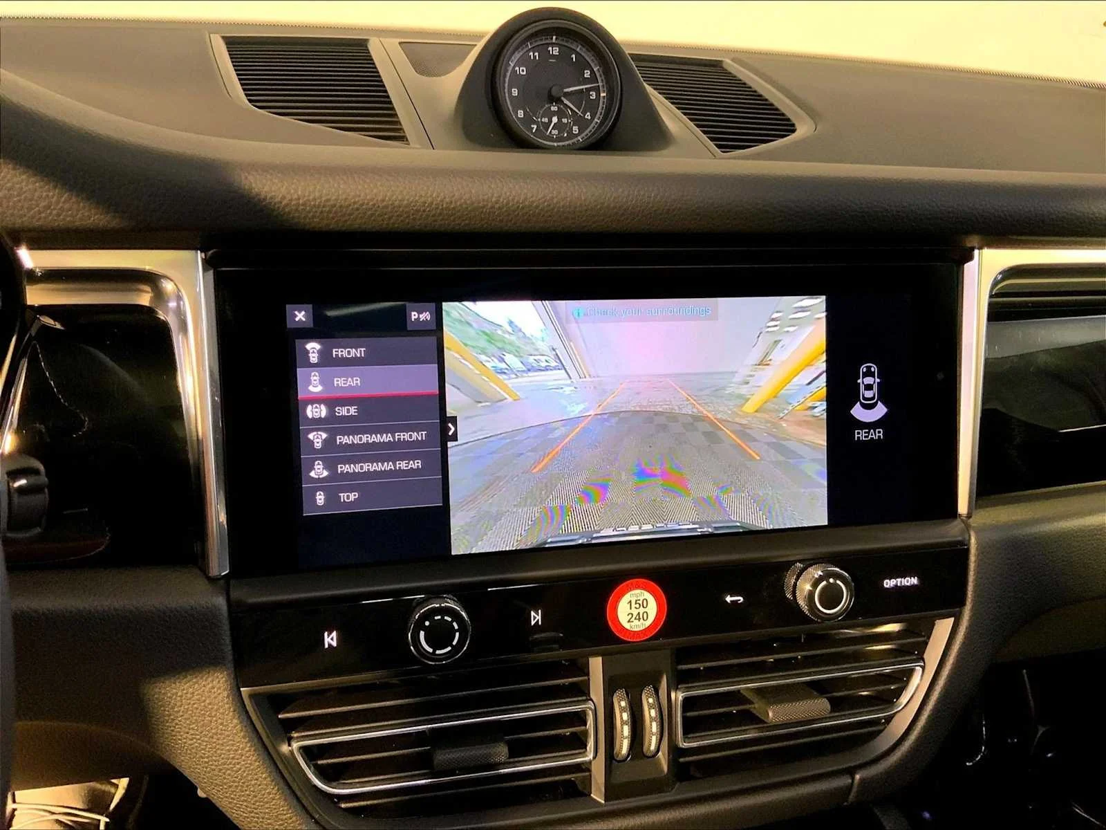 2026 Porsche Macan Base - Photo 31