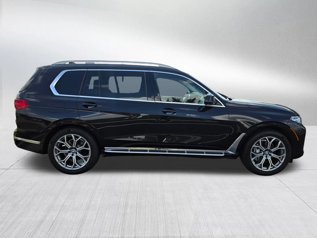 Used 2020 Black BMW xDrive40i image 4