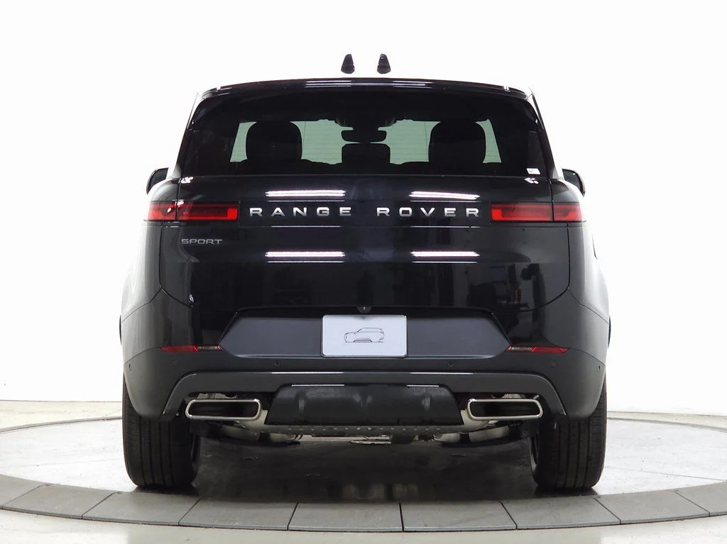 New 2026 Santorini Black Land Rover SE image 5